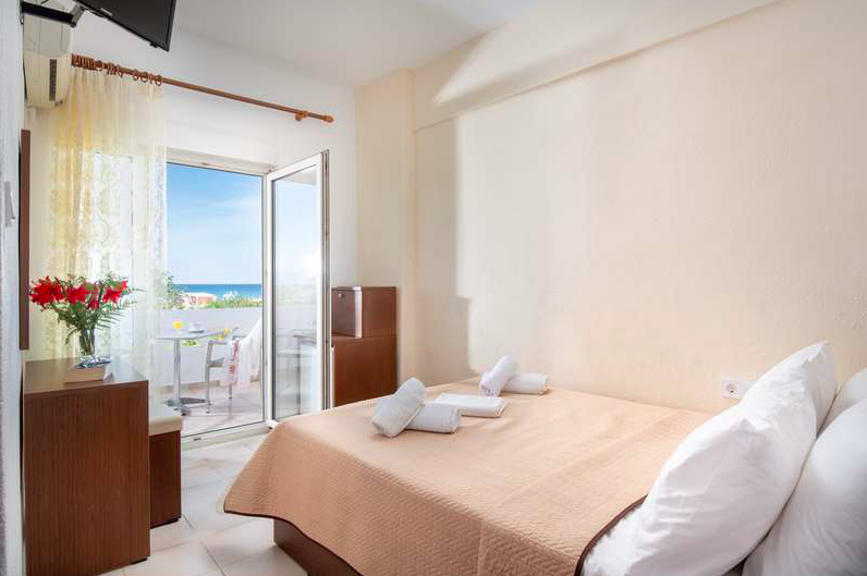 Hotel Stefani sea view room.png