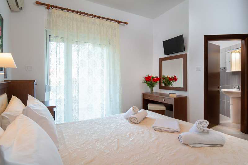 Hotel Stefani spavaca soba.png