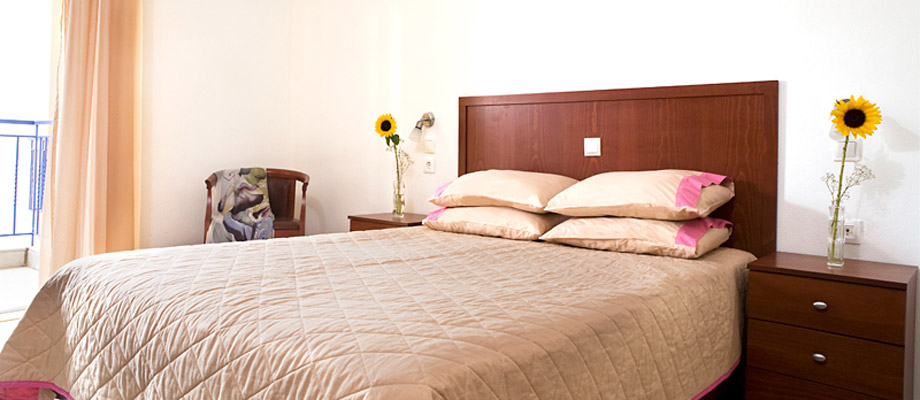 Hotel Stratos double bed.jpg
