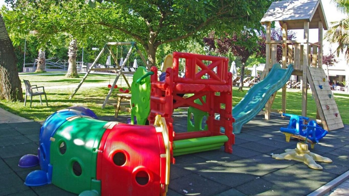 Sun Beach Platamonas-Decije igraliste.jpg