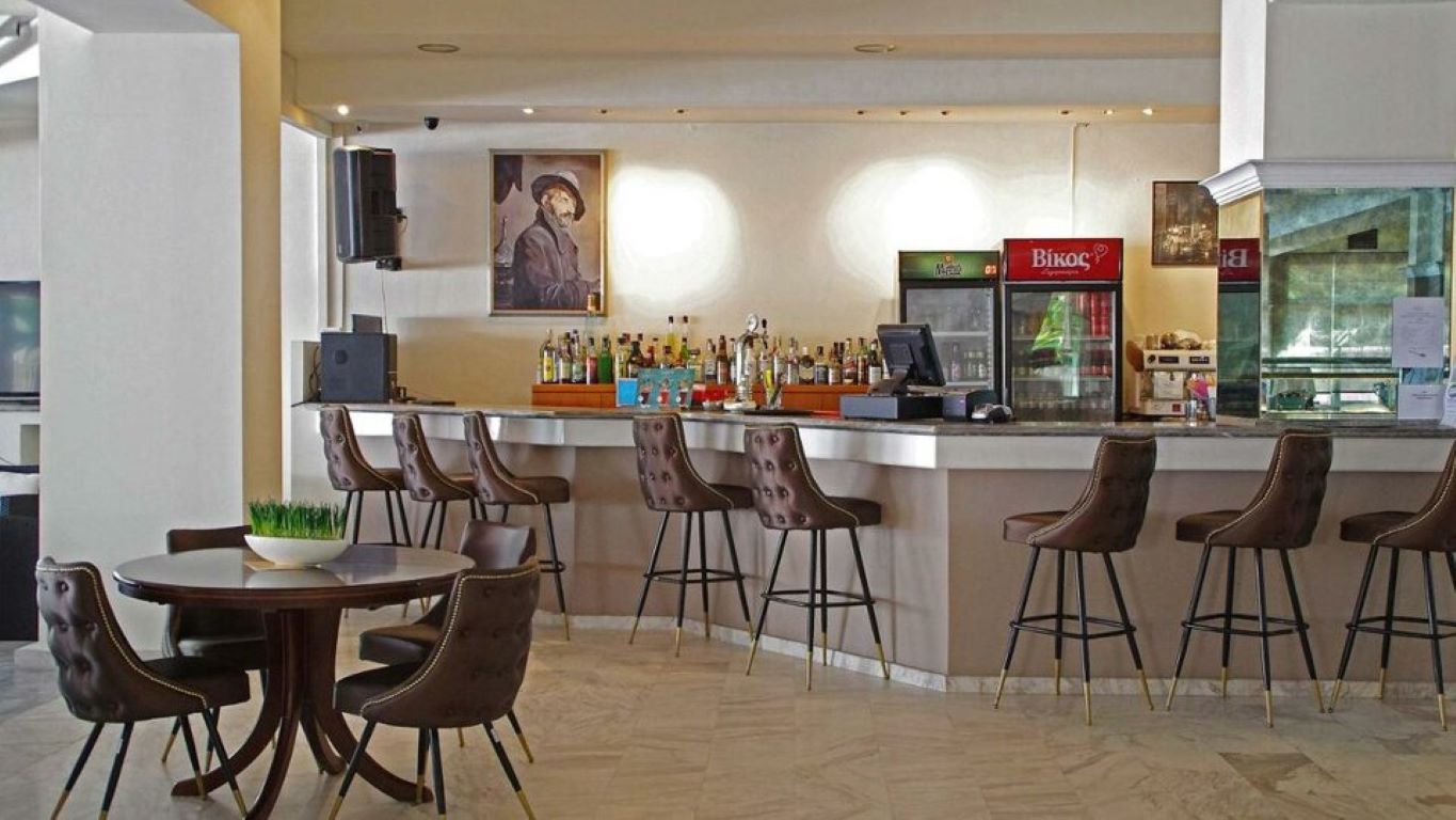 Sun Beach Platamonas Hotel-Lobby bar.jpg