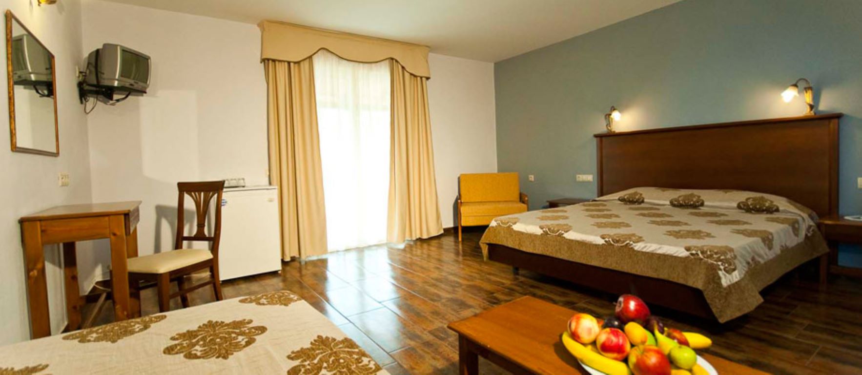 Sun Beach Platamonas-Standardna soba za cetiri osobe.jpg