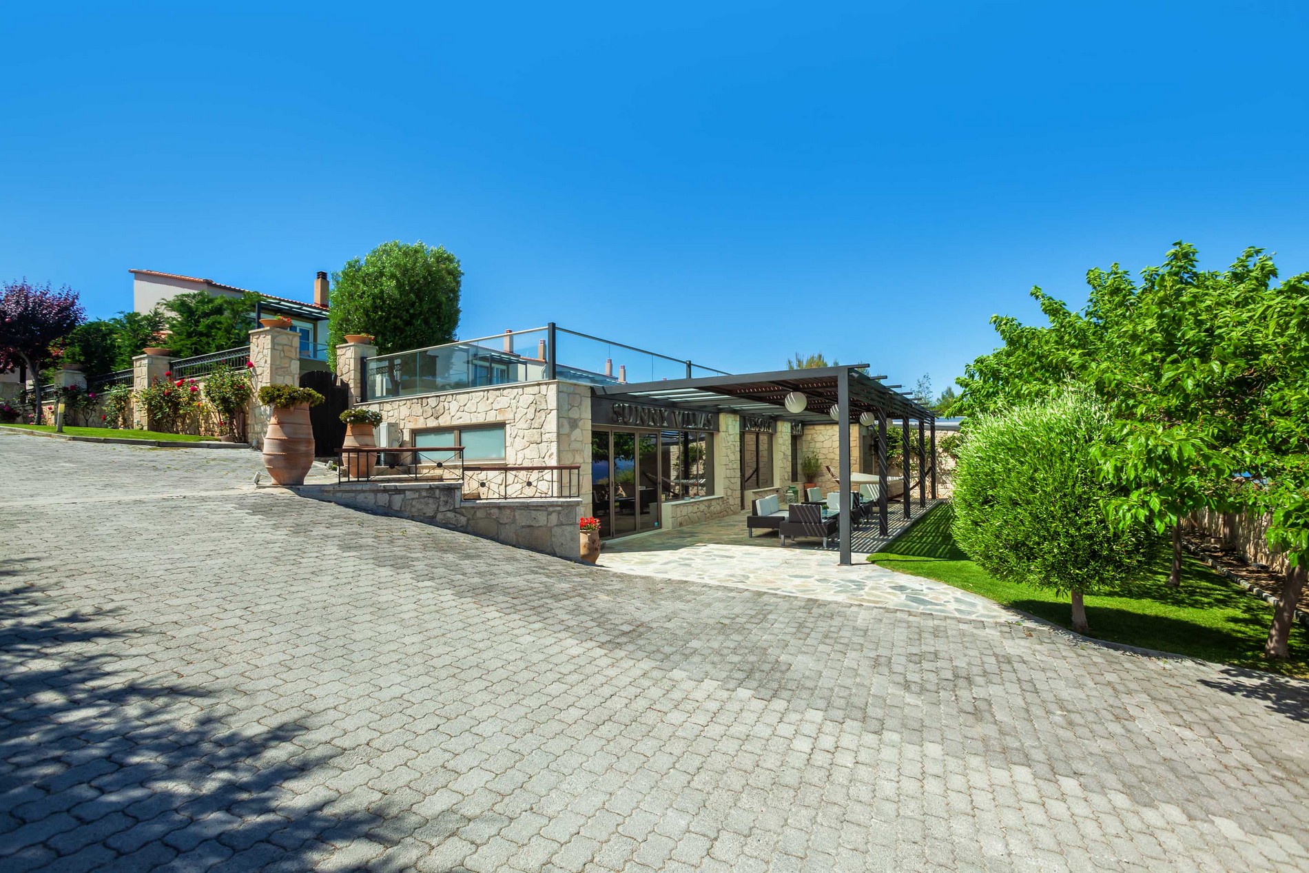 Sunny Villas Resort hotel.jpg