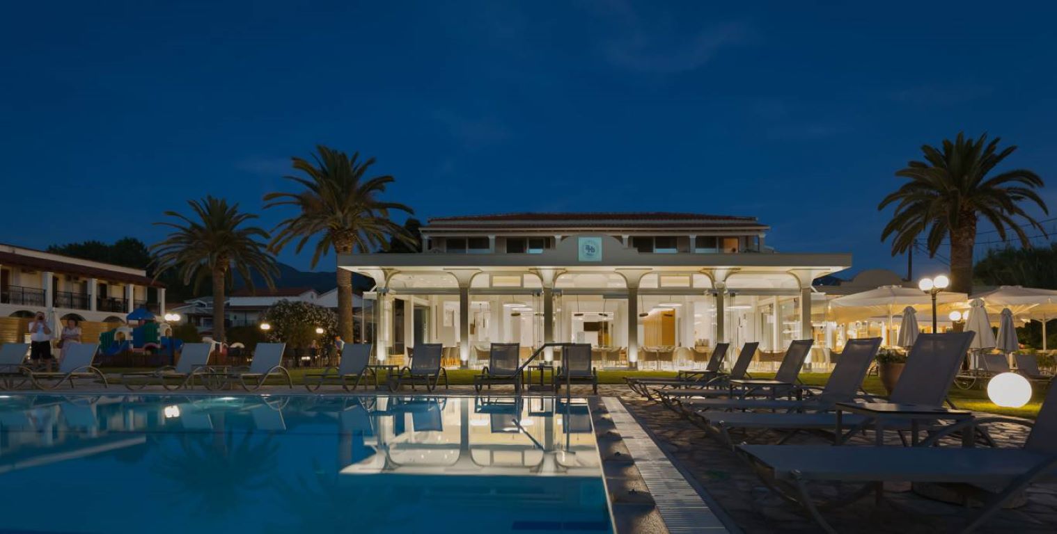 Acharavi Beach Hotel-Bazen.jpg