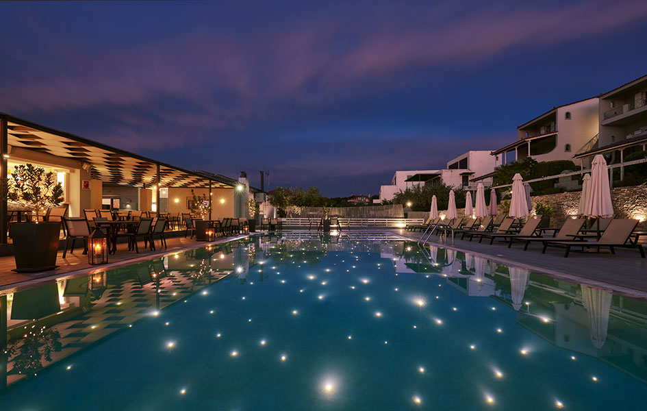 Altamar hotel bazen .jpg