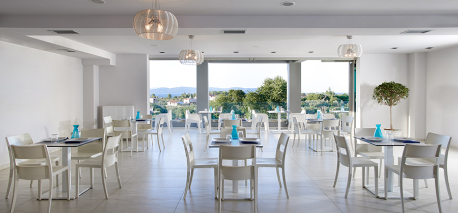 Altamar hotel pansionski restoran .jpg