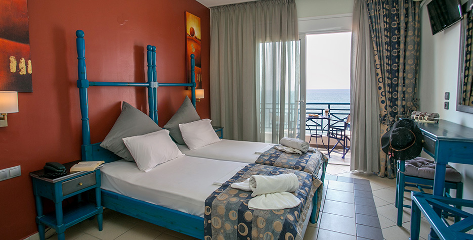 Hotel Thalassies double room.jpg