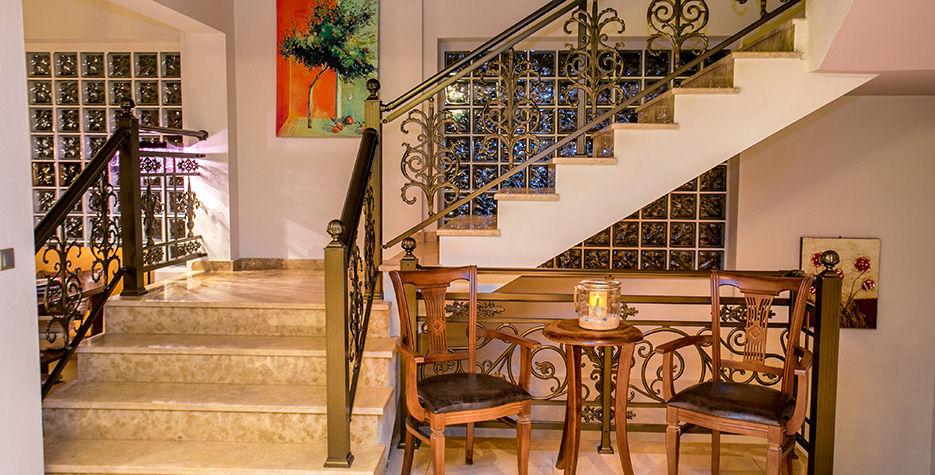 Hotel Thalassies Nouveau lobby.jpg