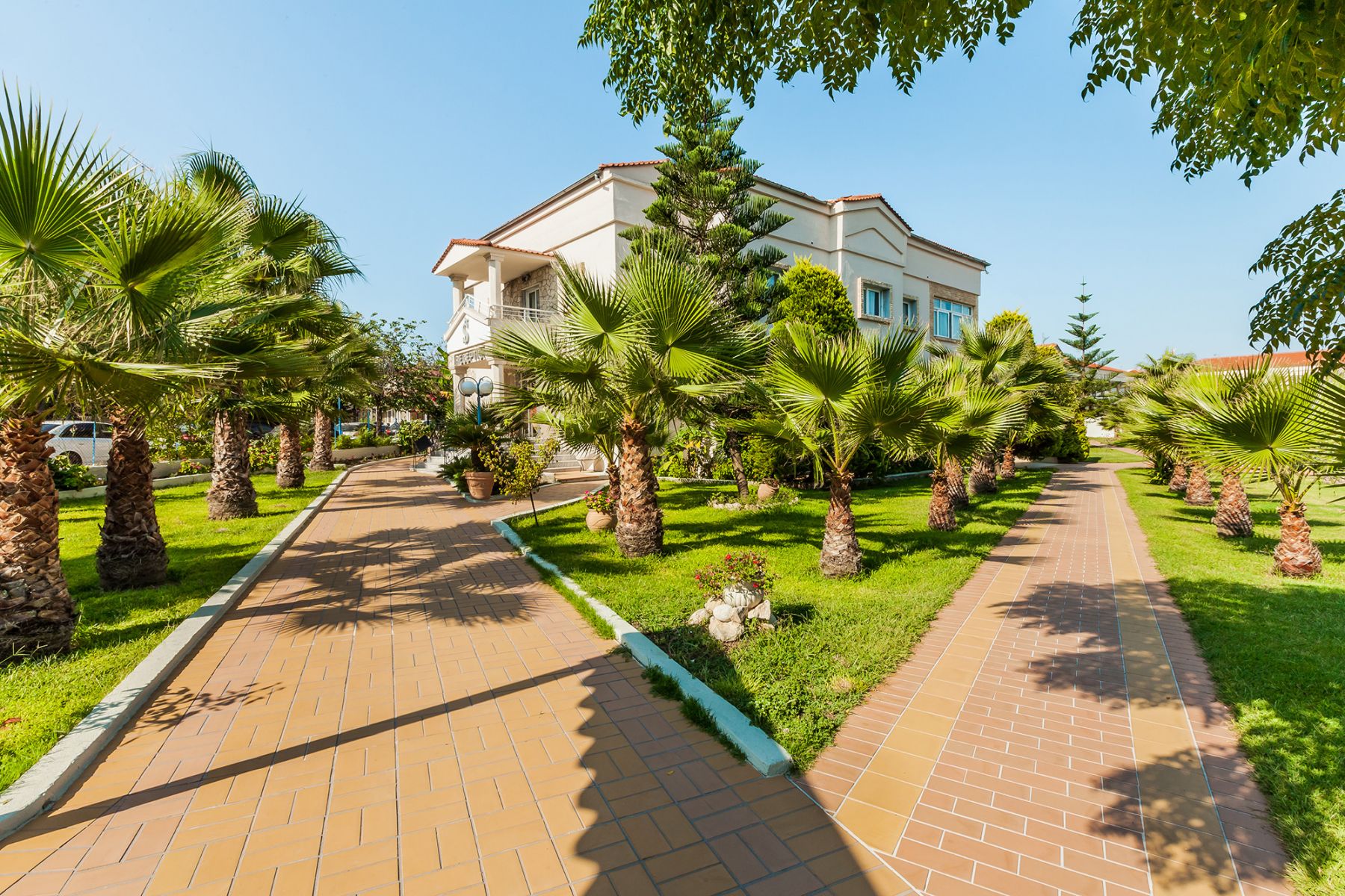 Hotel Tresor Sousouras-Basta hotela.jpg
