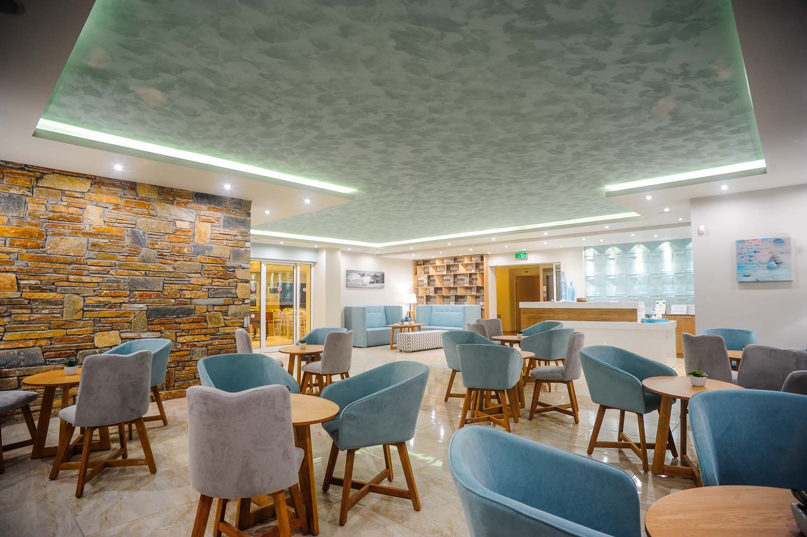 Hotel Tropical-Lobby.jpg