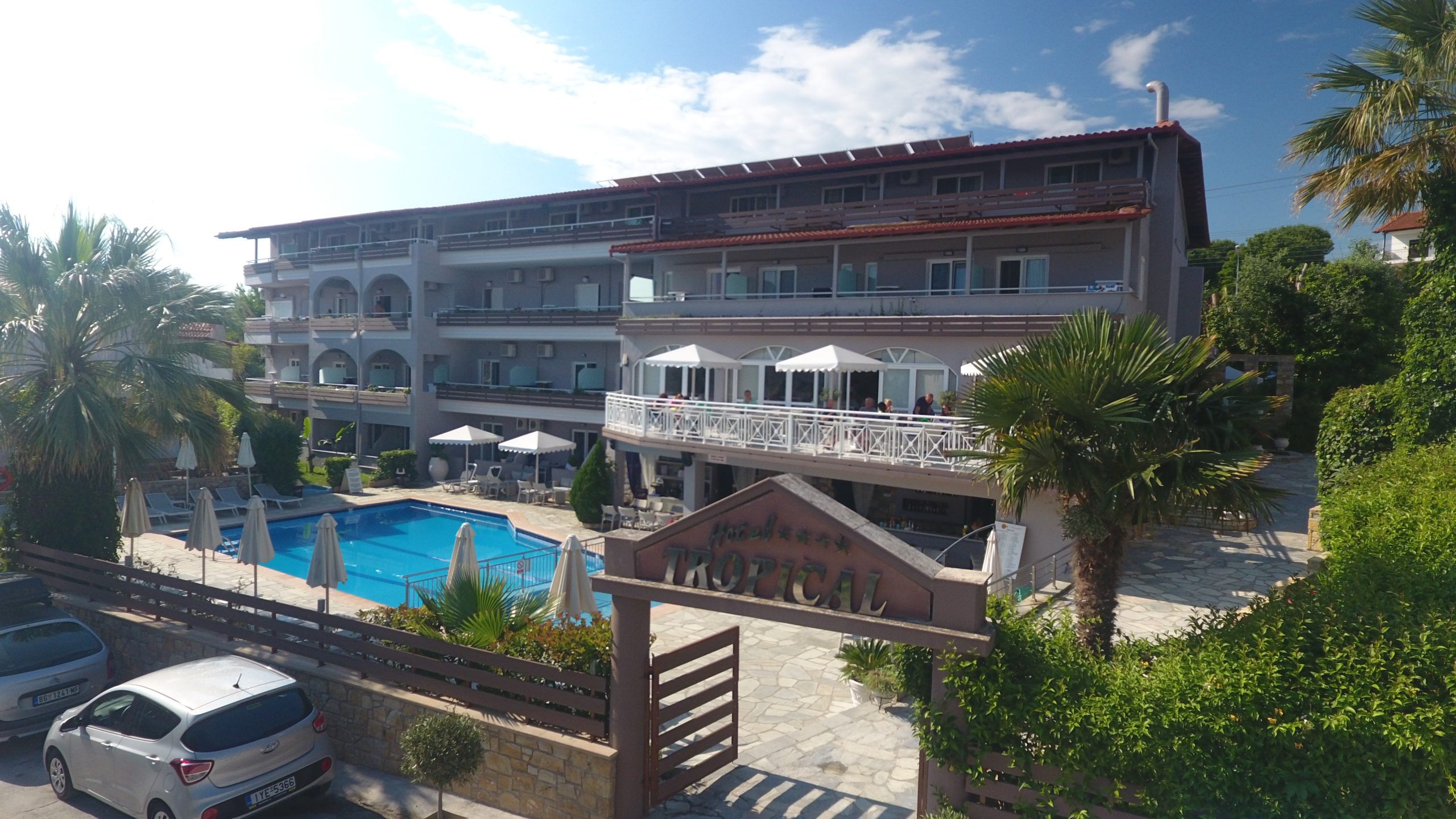 Tropical Hotel-Hotel spolja.jpg