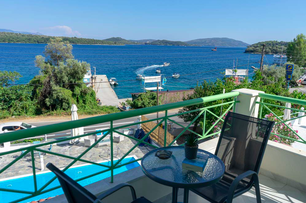 Hotel Tropicana Inn pogled sa terase.png