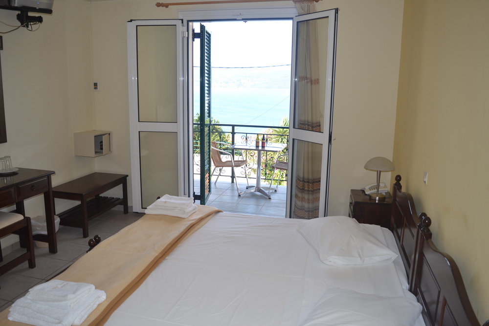 Hotel Vergina Star double soba.jpg