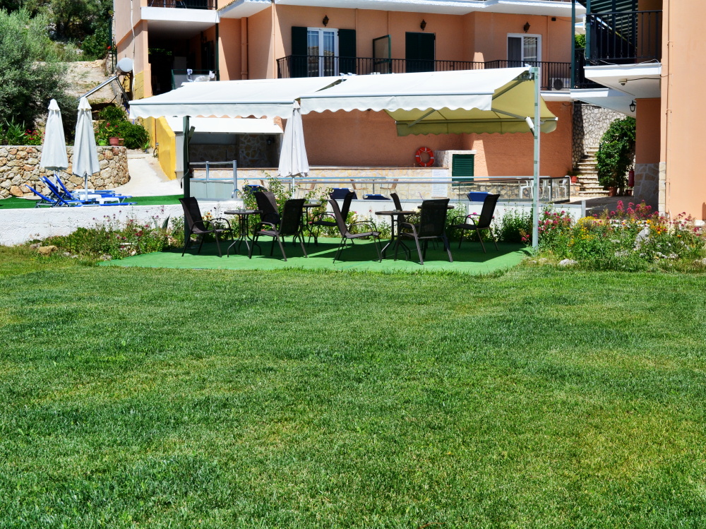 Hotel Vergina Star garden.jpg