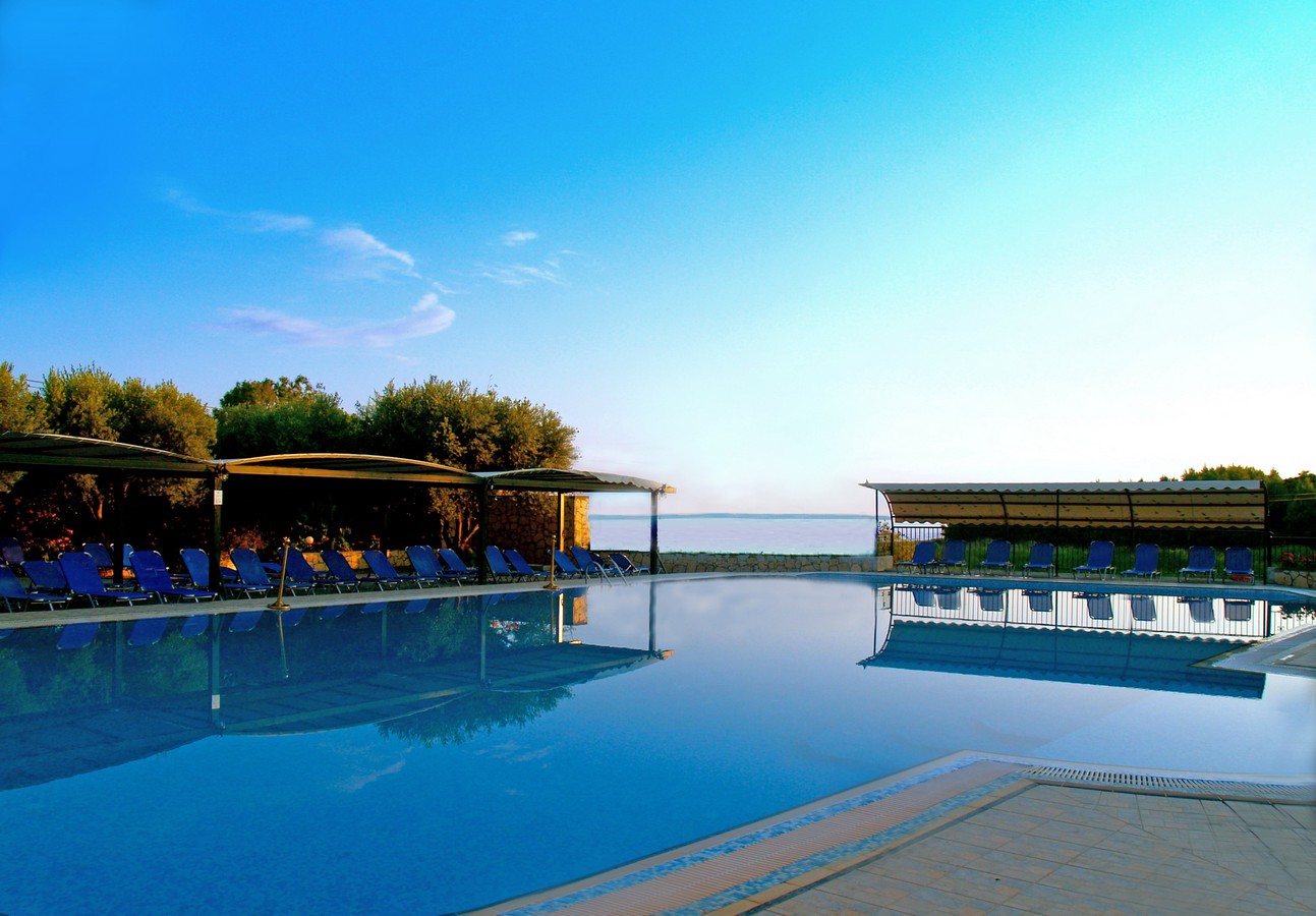 Hotel Village Mare pool area.jpg