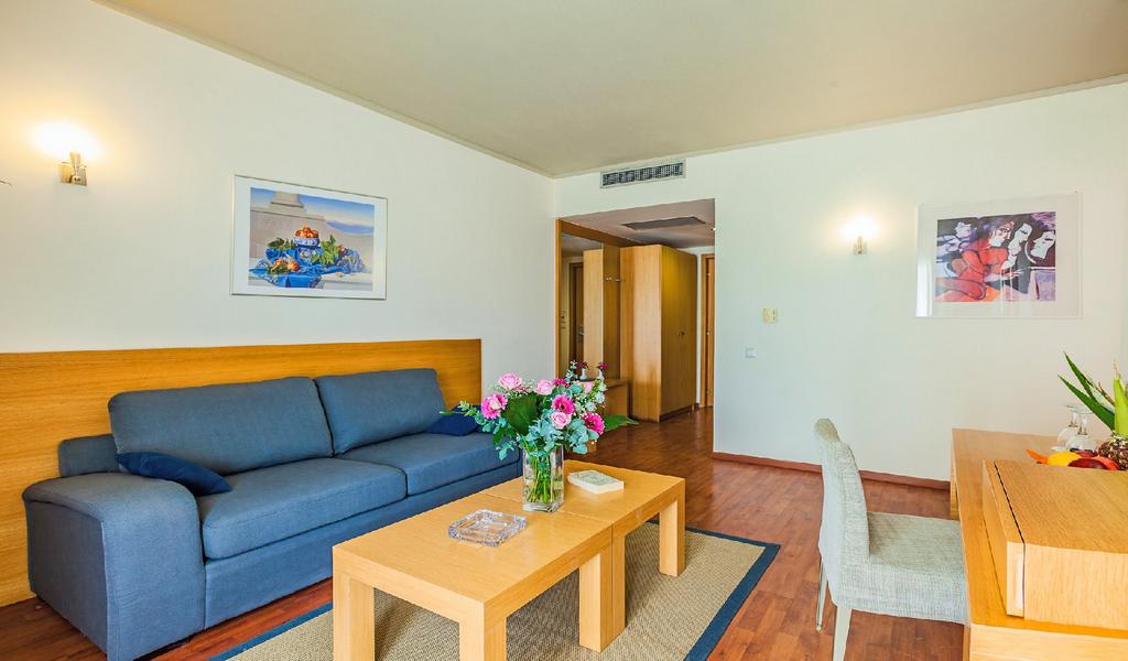Hotel Xenios Anastasia Resort junior suite sea view .jpg