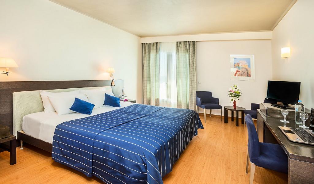 Hotel Xenios Anastasia Resort standard room.jpg