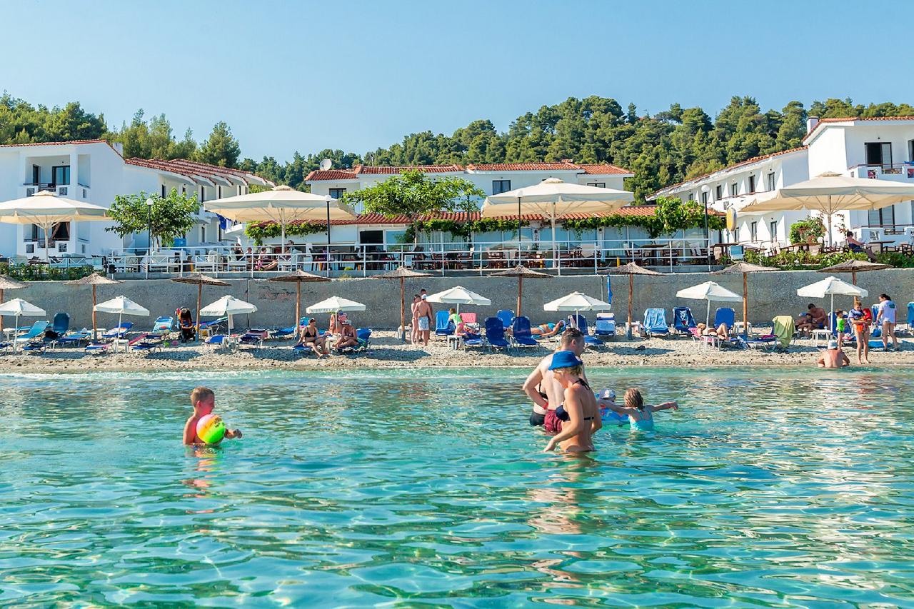 Xenios Dolphin Beach hotel plaza.jpg