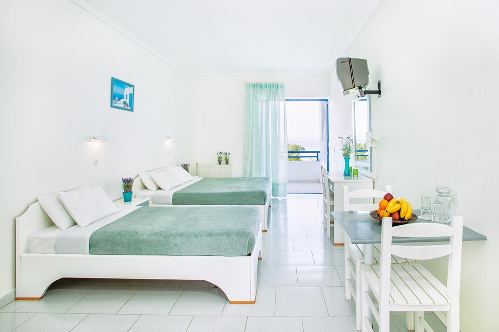 Hotel Xenios Port Marina superior room.jpg