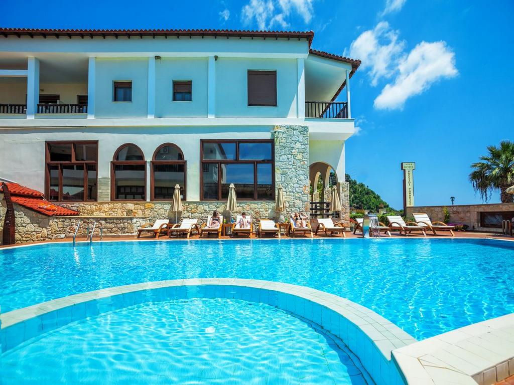 Hotel Xenios Possidi Paradise bazen.jpg
