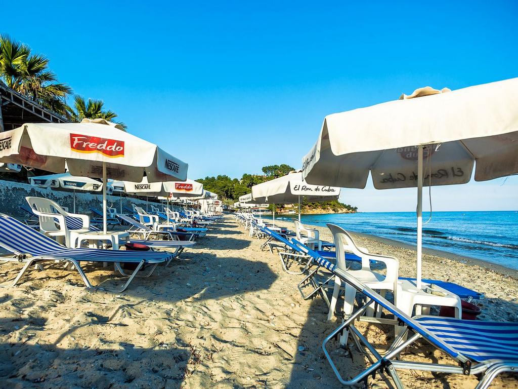 Hotel Xenios Possidi Paradise plaza.jpg