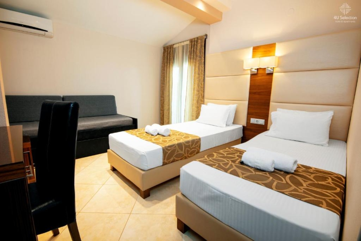 4 You Residence duplex apartman spavaća soba.jpg