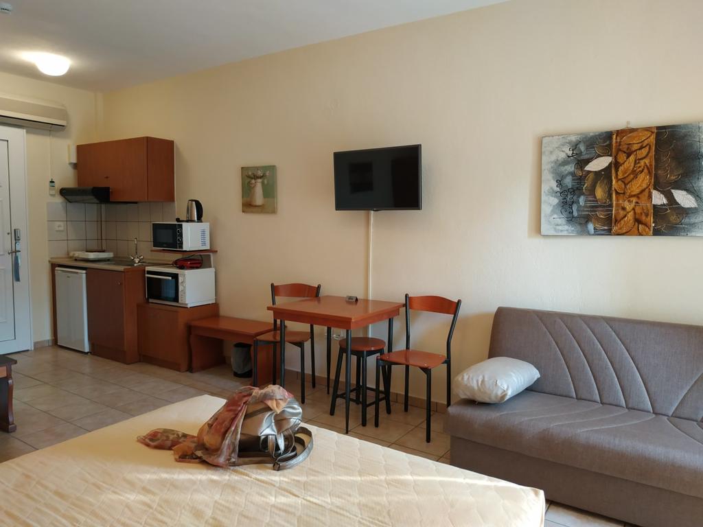 Hotel Amalia one bedroom apartment 3.jpg
