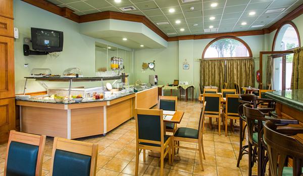 Across Paradise Inn - restoran.jpg