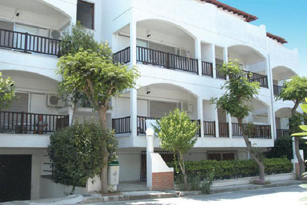 Across Potidea Golden Beach – izgled spolja iz drugog ugla.jpg