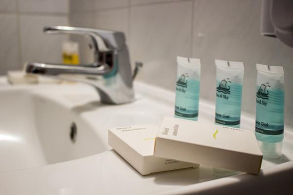 Akropol hotel - detalji u kupatilu.jpg