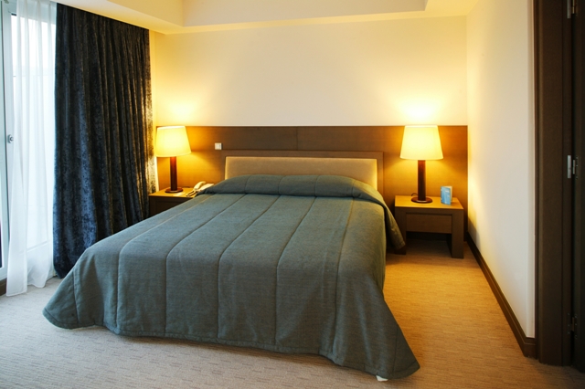 Hotel Amalia Athens executive suite.jpg