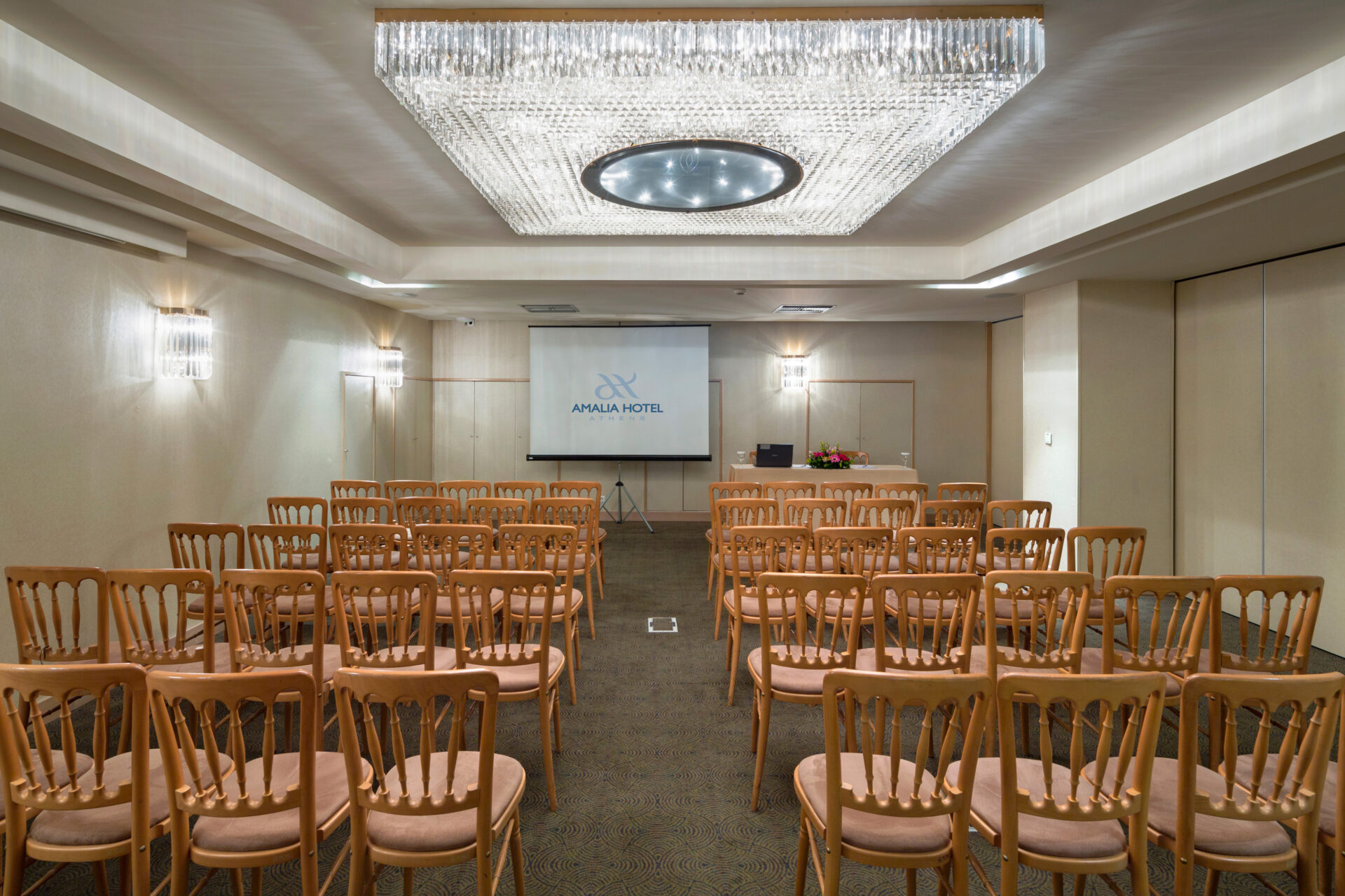 Hotel Amalia Athens meeting room 1.jpg