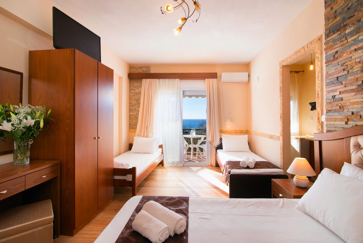 Ana_s Star Beach hotel - ležajevi.jpg