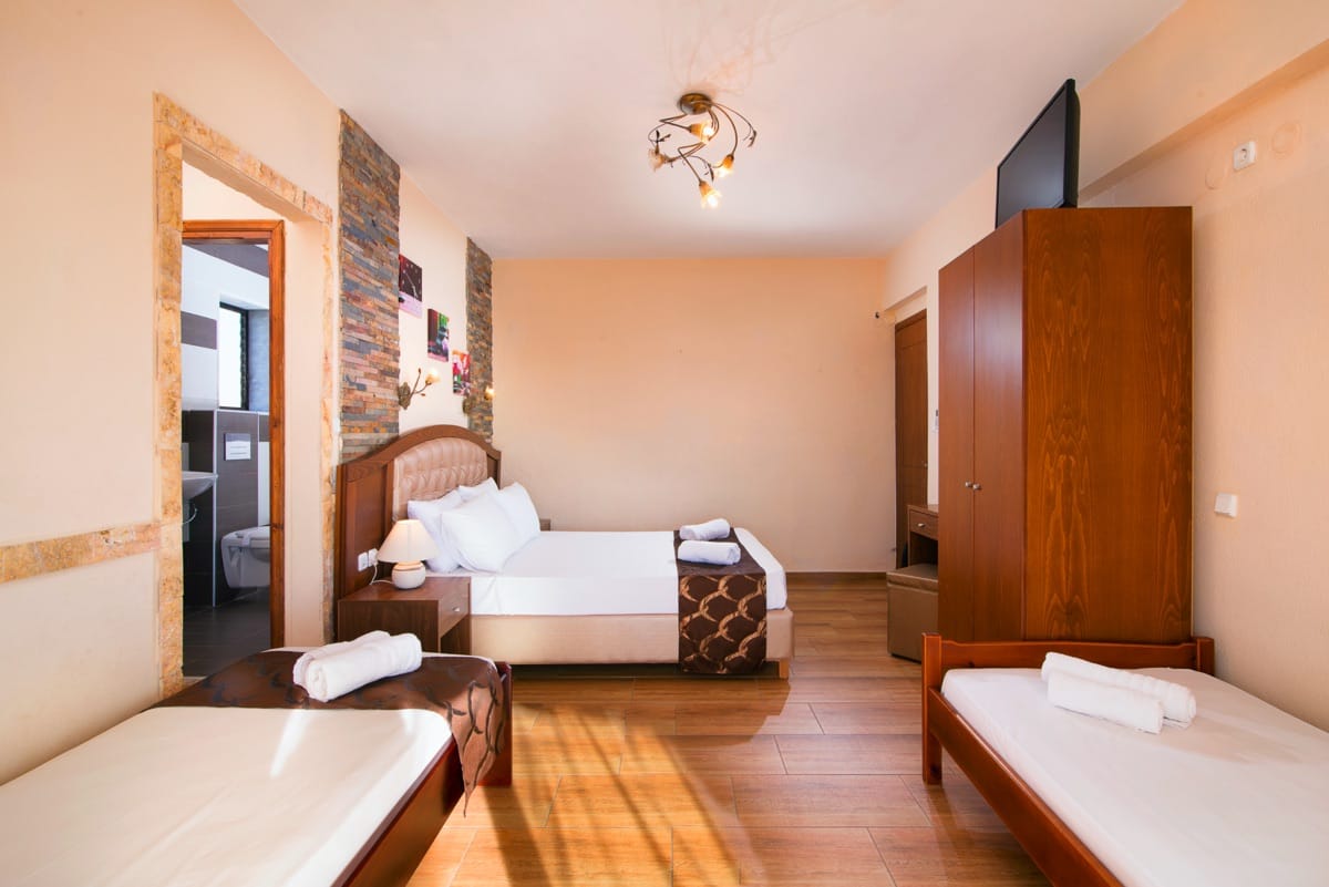 Ana_s Star Beach hotel - soba iz drugog ugla.jpg