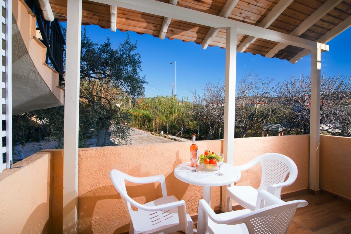Ana_s Star Beach hotel - standard 3+1 garden view - terasa.jpg