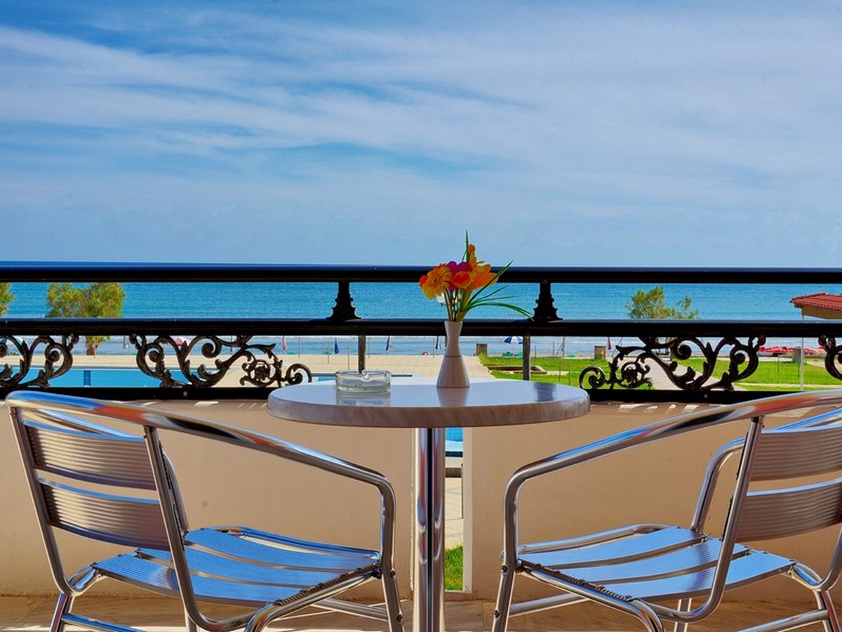 Astir Beach Hotel-Pogled more.jpg