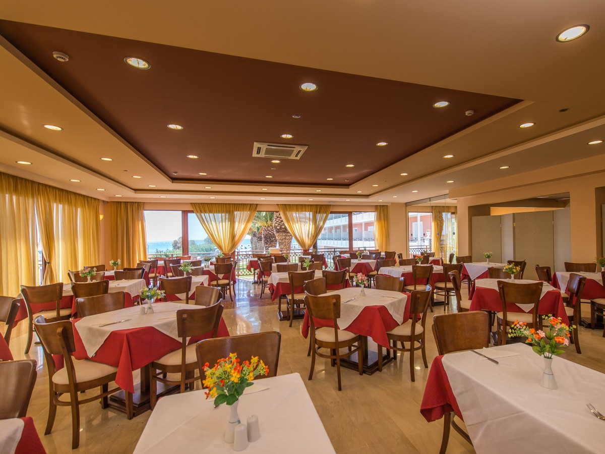 Hotel Astir Beach-Restoran.jpg