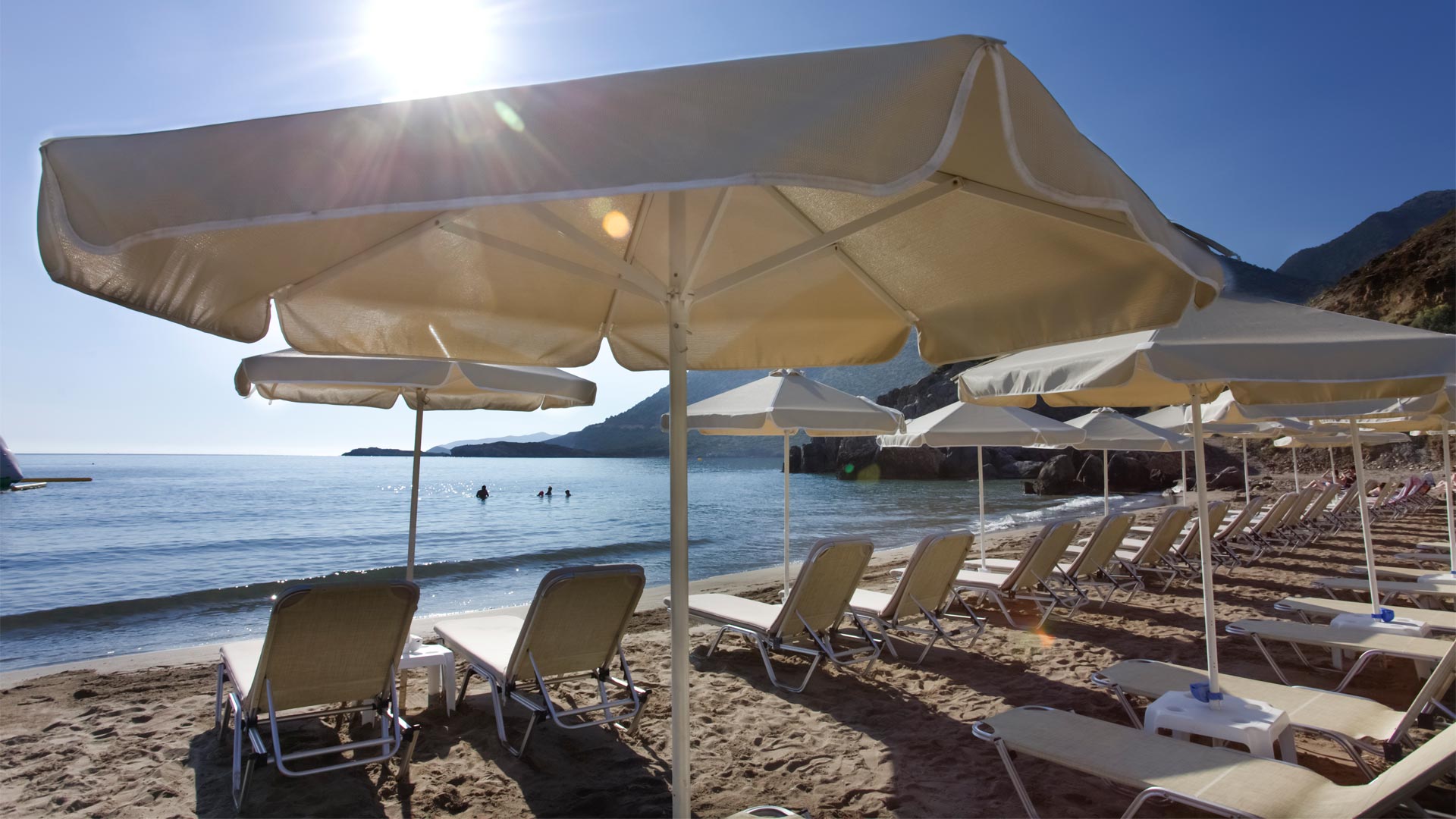Astir Notos hotel - plaža.jpg
