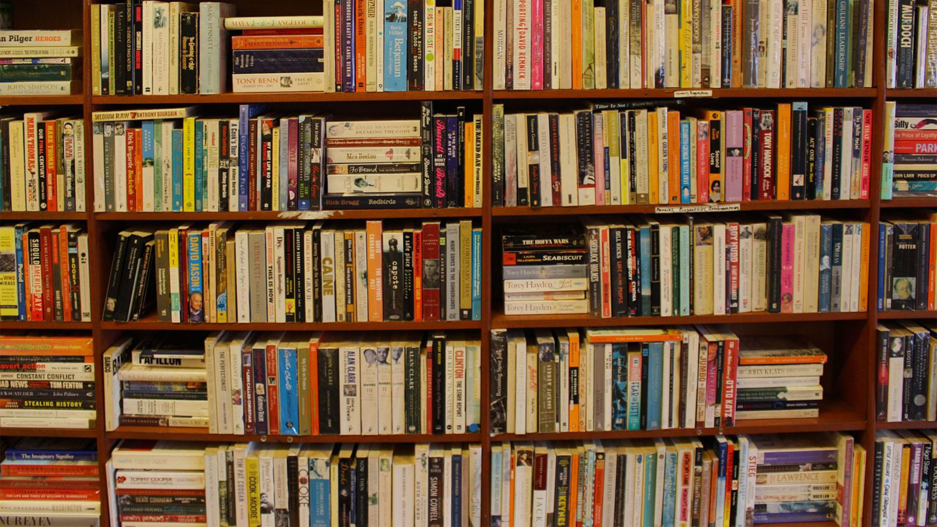 Hotel Astir Notos - biblioteka.jpg