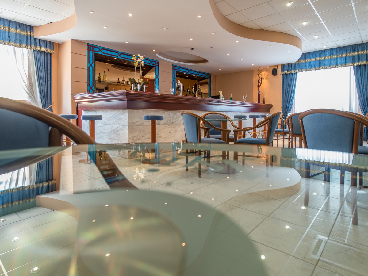 Astir Palace-Bar.jpg
