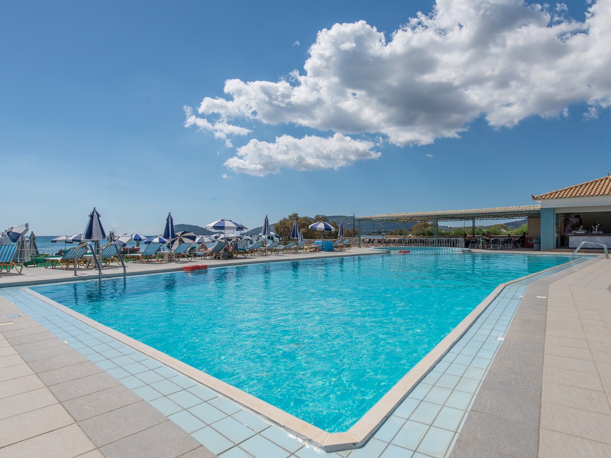 Astir Palace Hotel-Bazen.jpg