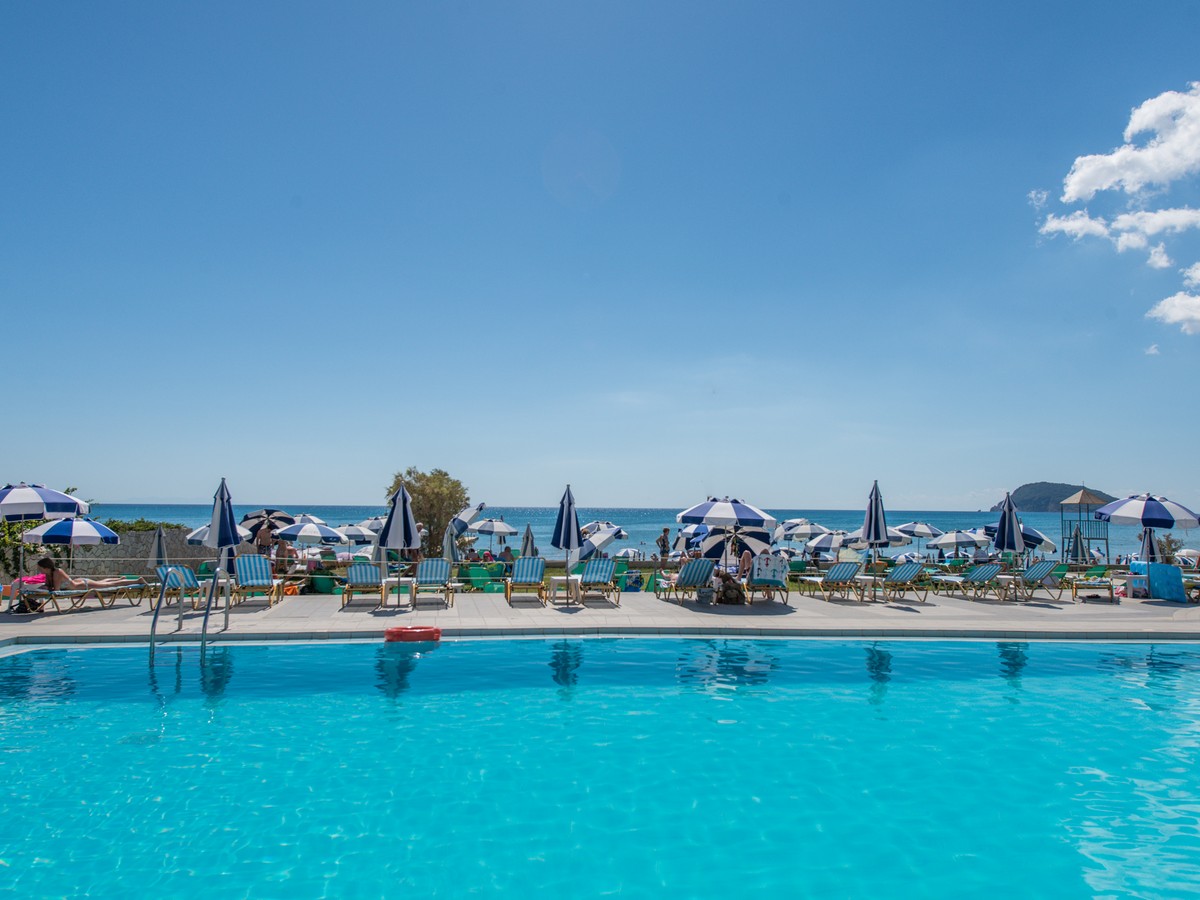 Hotel Astir Palace-Bazen.jpg