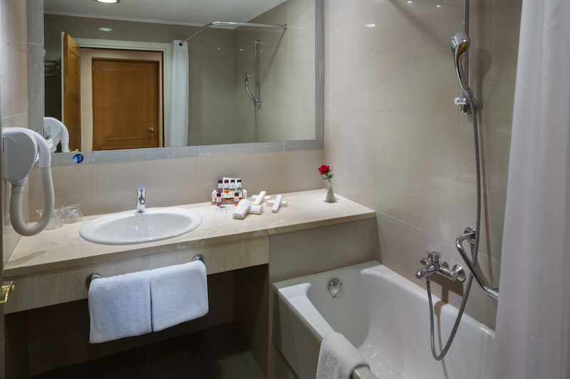 Hotel Amalia Nafplio bathroom.jpg