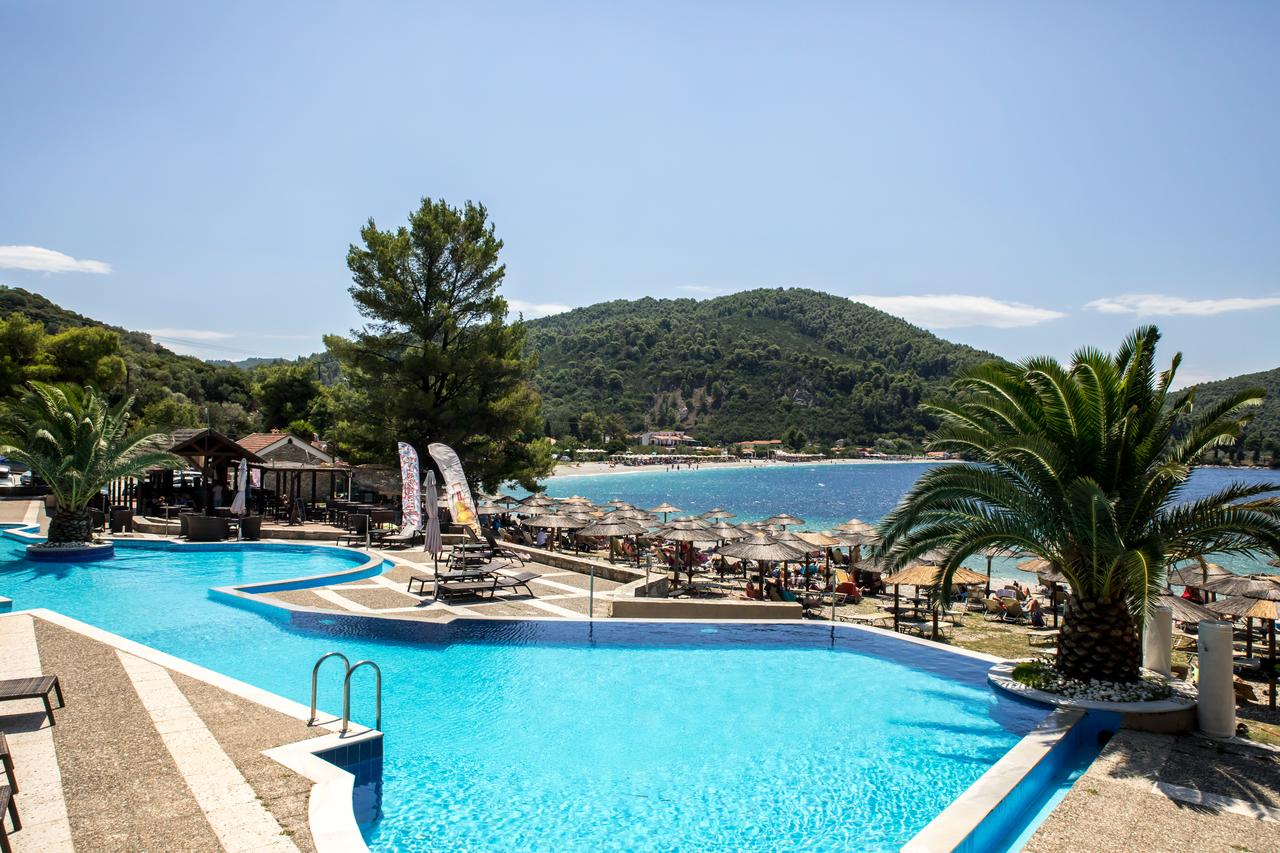 Hotel Blue Green Bay bazen.jpg