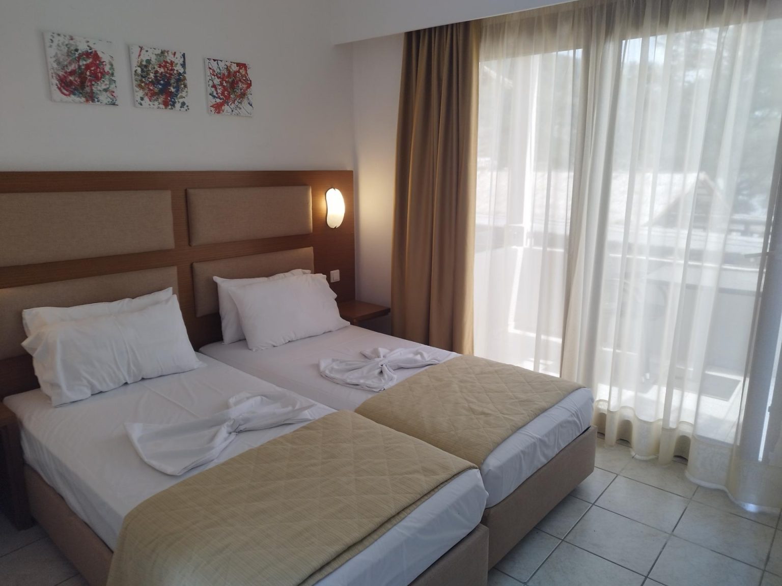 Hotel Blue Green Bay dvokrevetne sobe.jpg