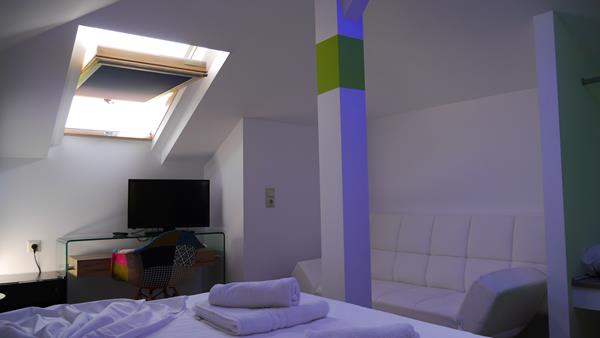 Blue Sky Apartments - ležaj u potkrovlju.jpg