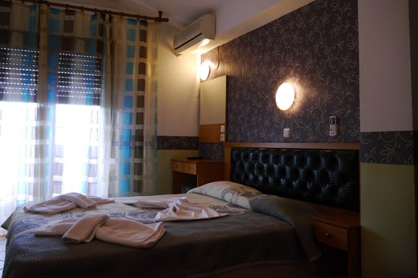 Blue sky villas - francusli ležaj.jpg