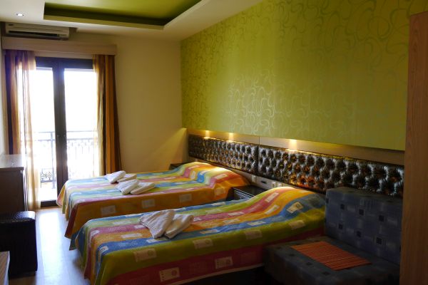 Captains Beach Apartmants - kreveti.jpg