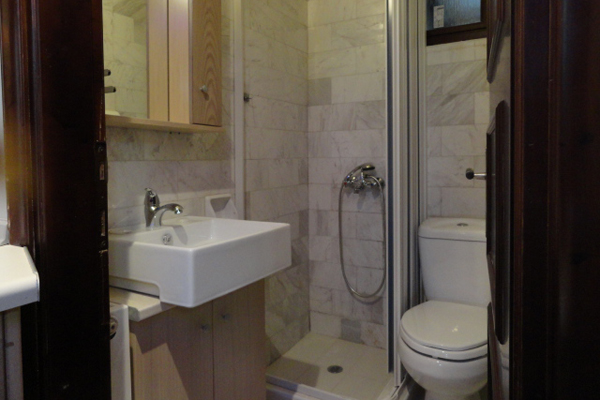 Captains Beach Apartmants - kupatilo.jpg