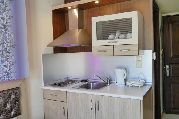 Captains Beach Apartmants - čajna kuhinja.jpg